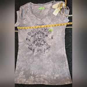 Earth Yoga Light Gray V-Neck Tee